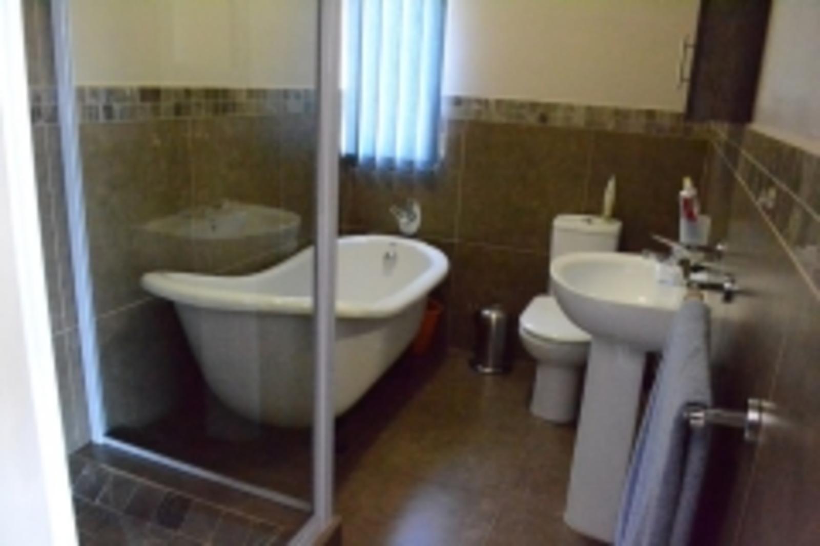 Blue Sparrow Guest House Миделбург Екстериор снимка