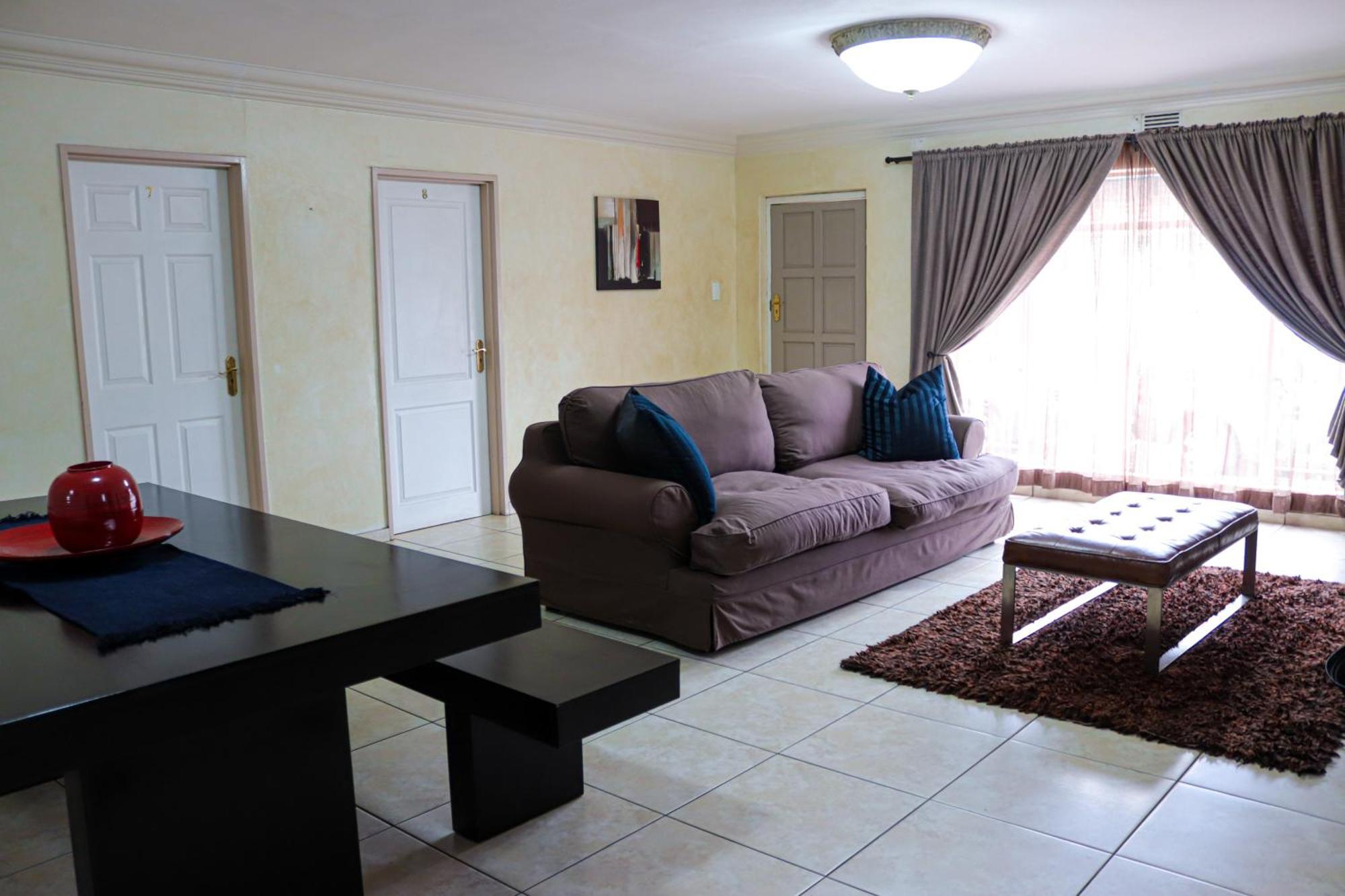 Blue Sparrow Guest House Миделбург Екстериор снимка