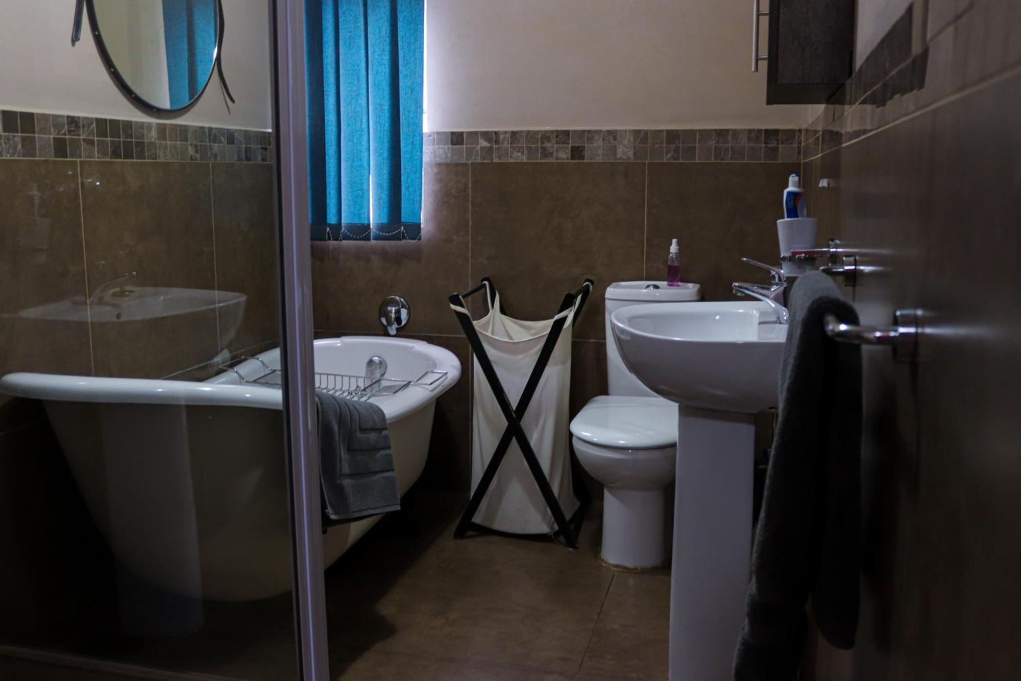 Blue Sparrow Guest House Миделбург Екстериор снимка