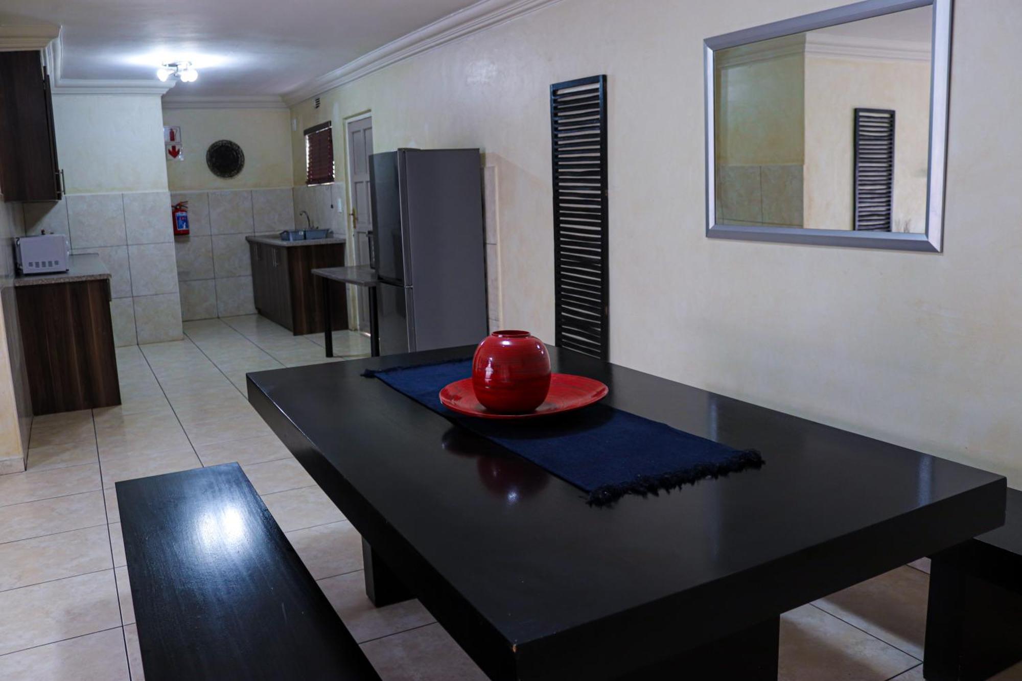 Blue Sparrow Guest House Миделбург Екстериор снимка