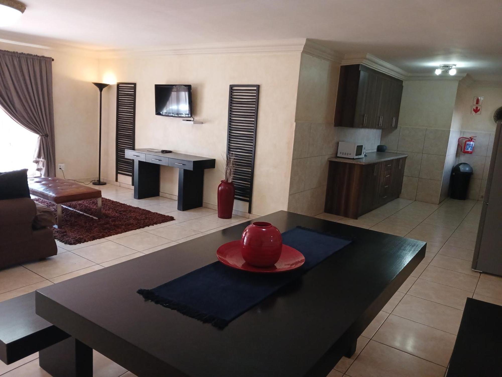 Blue Sparrow Guest House Миделбург Екстериор снимка