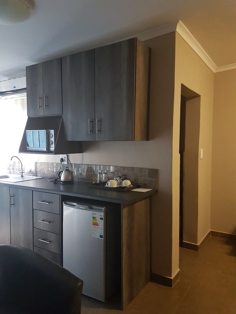 Blue Sparrow Guest House Миделбург Екстериор снимка